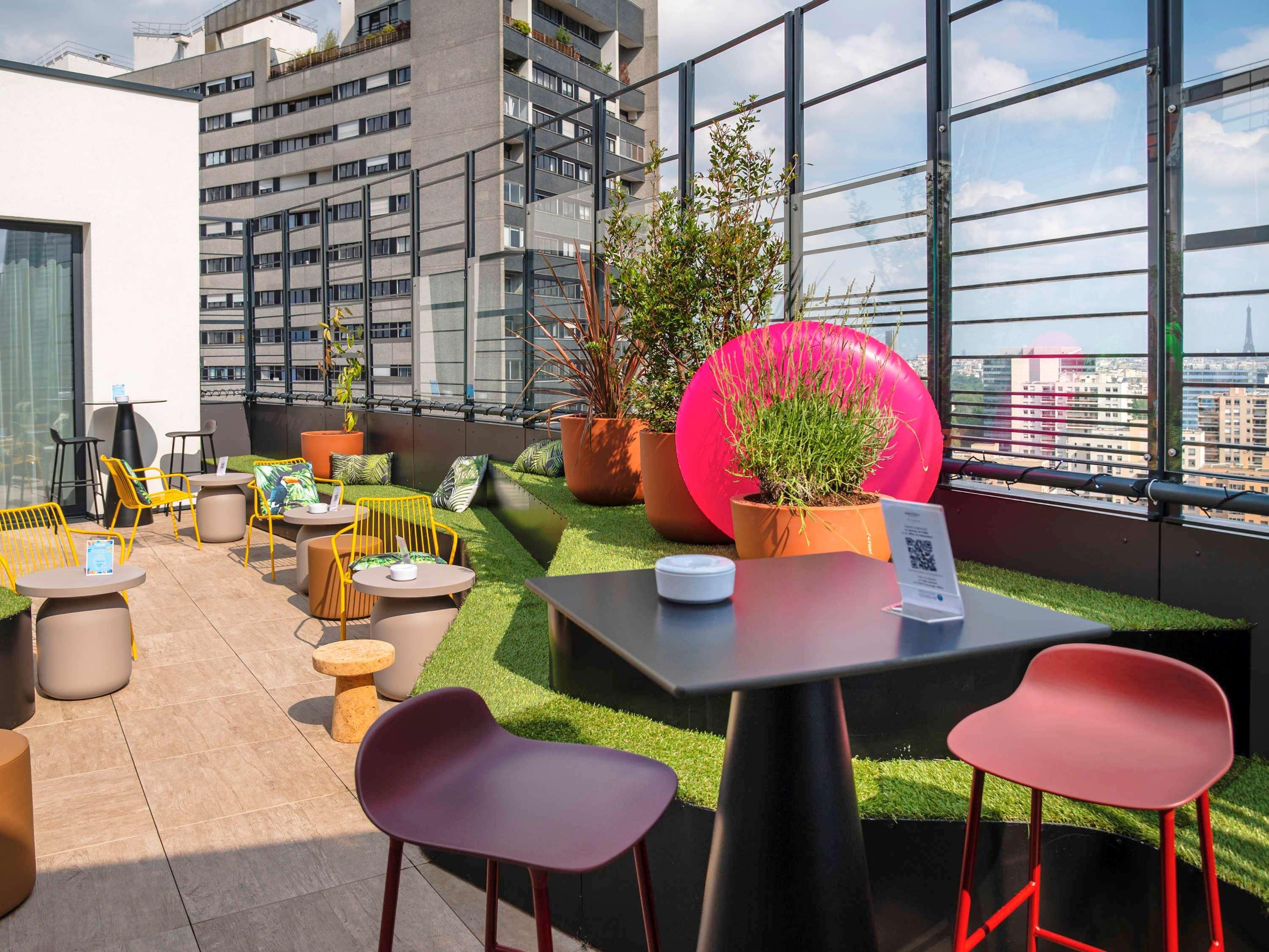 Mercure Paris La Défense Courbevoie Esterno foto