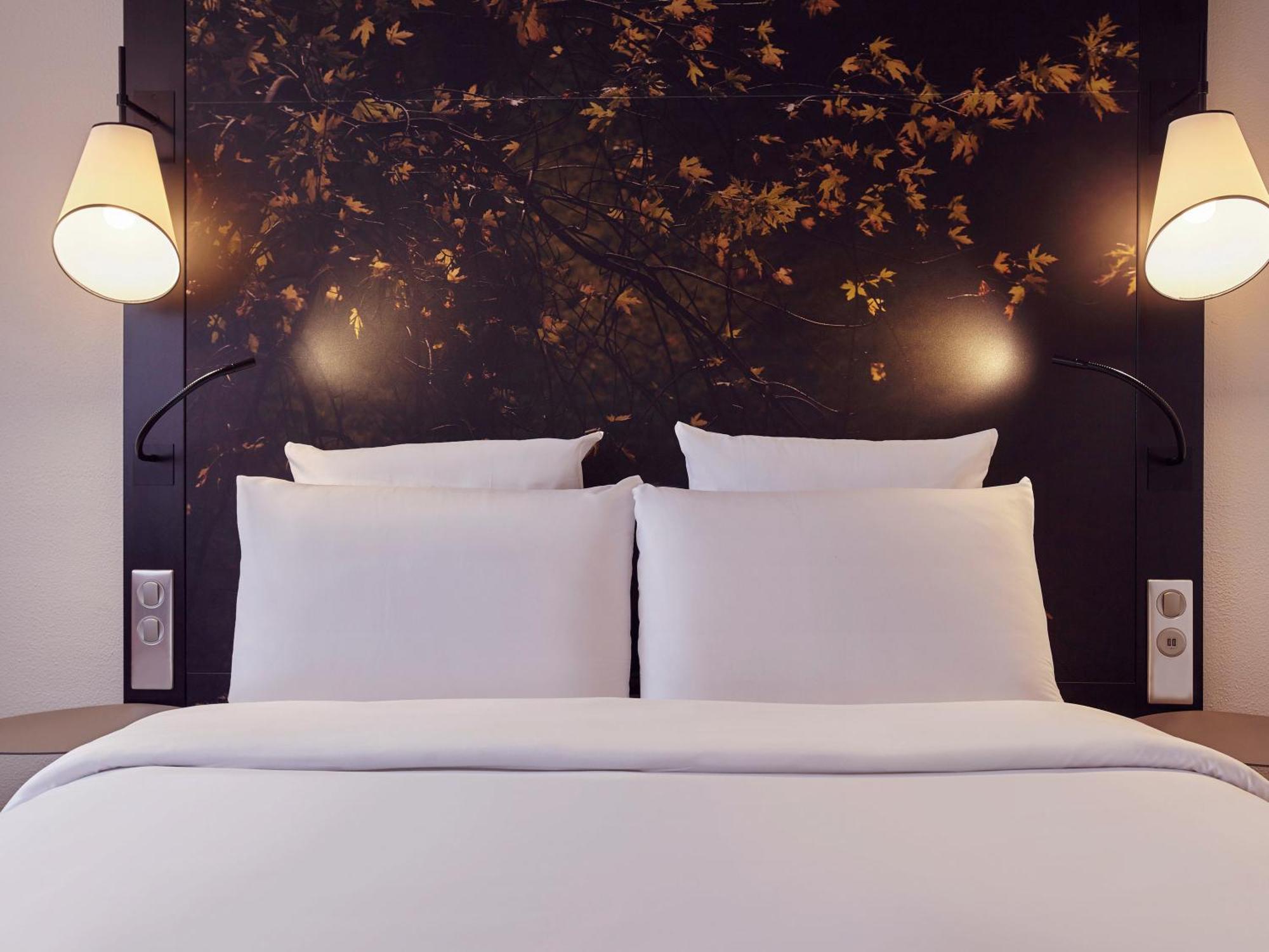 Mercure Paris La Défense Courbevoie Esterno foto