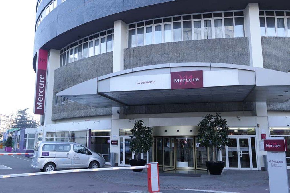 Mercure Paris La Défense Courbevoie Esterno foto