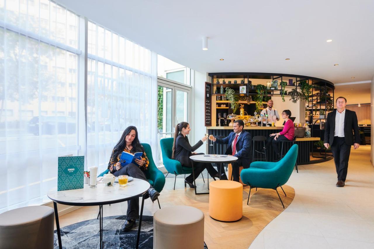 Mercure Paris La Défense Courbevoie Esterno foto